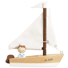 Load image into Gallery viewer, Wooden Sailing Boat &amp; Captain