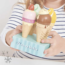 Load image into Gallery viewer, Wooden Ice Cream Cones Set