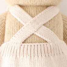Load image into Gallery viewer, Goldie the honey bear, gives 10 meals