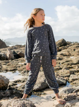 Load image into Gallery viewer, Star Light Hacci Pullover - Black