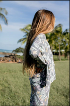 Load image into Gallery viewer, Island Hacci Pullover - Charcoal