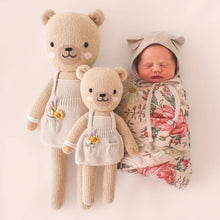 Load image into Gallery viewer, Goldie the honey bear, gives 10 meals
