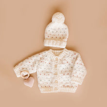 Load image into Gallery viewer, Teether Heart Cotton Crochet Rattle Baby Toy Spring Summer