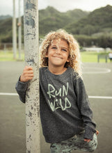 Load image into Gallery viewer, Run Wild Hacci Pullover - Dark Gray