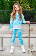 Load image into Gallery viewer, Cropped Leggings - Cool Blue