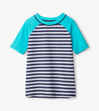 Load image into Gallery viewer, Underwater Stripes Short Sleeve Rashguard - Patriot Blue